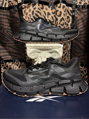 Reebok Floatzig 1 Black/Gum Sz 10.5m Excellent Cond wBox